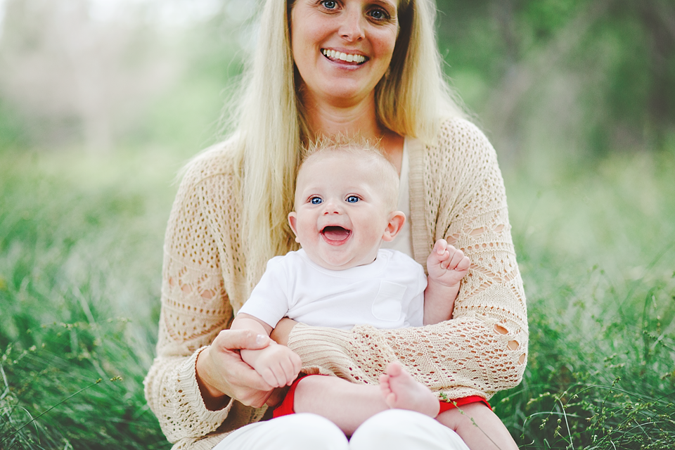 mother and baby orange county family session irvine lake forest california kids family session pictures photography photographer irvine california lake forest orange county